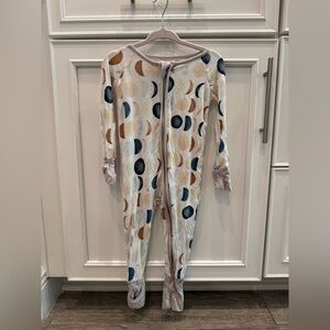 Little Sleepies zippy in Luna size 6-12 months